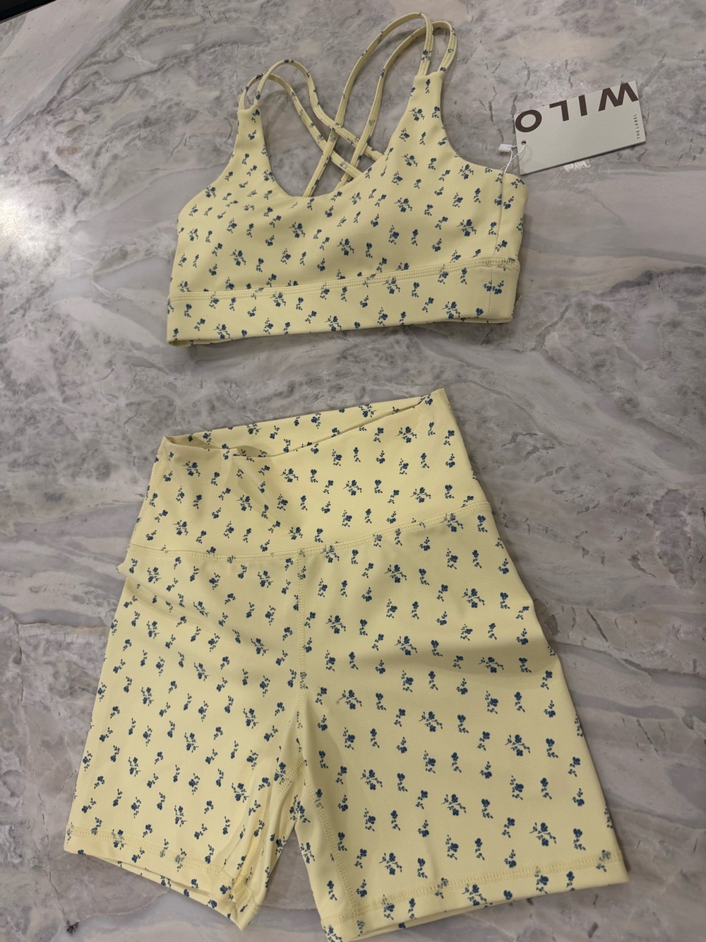 NWT WILO Yellow Floral Active Set - Sports bra & Biker Shorts size small - Picture 1 of 4